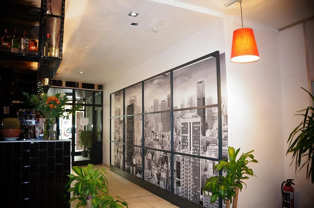 Escale Hotel-1